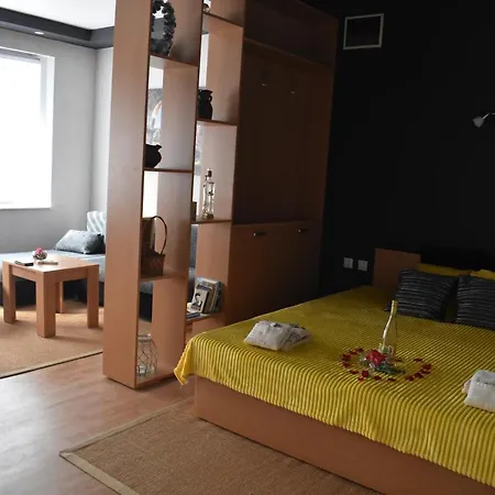 Apartman 13 דירה *